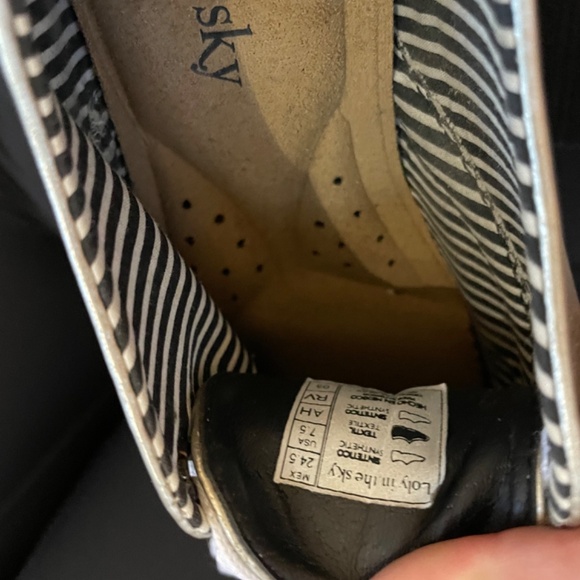 Loly in the sky sneakers size 7.5 - Picture 3 of 4